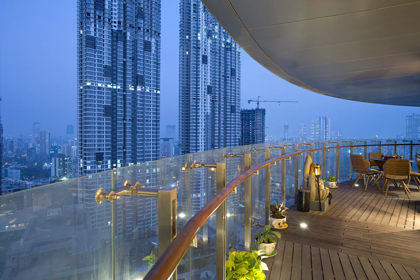 Lodha-World-Crest-Towers-Lower-Parel-Mumbai_10 (1)